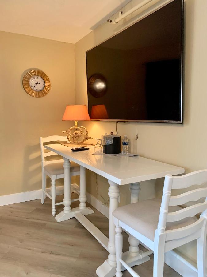 King Room at Hotel Frankfort & Restaurant