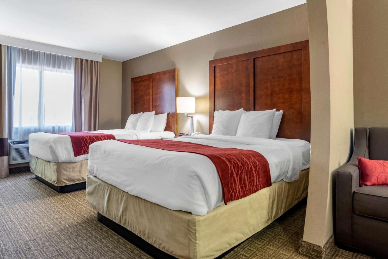 Queen Suite with Sofa Bed - Non-Smoking at Comfort Inn & Suites Leeds I-20