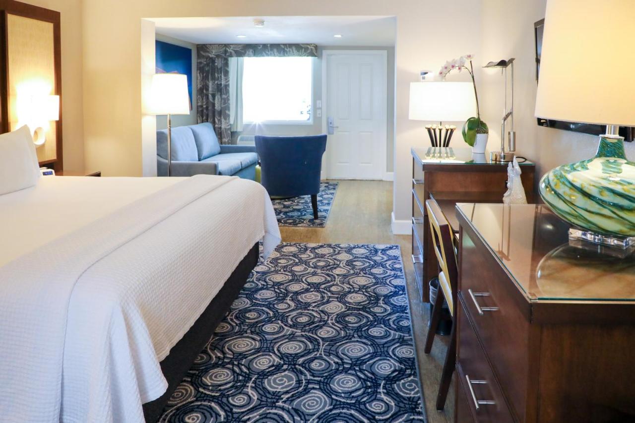 King Suite at Almond Tree Inn Hotel - Adults Only