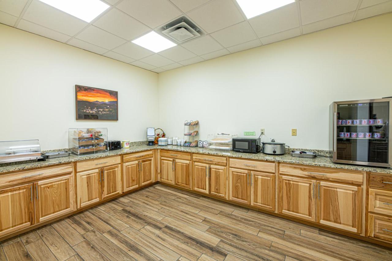 | River Bend Inn - Pigeon Forge