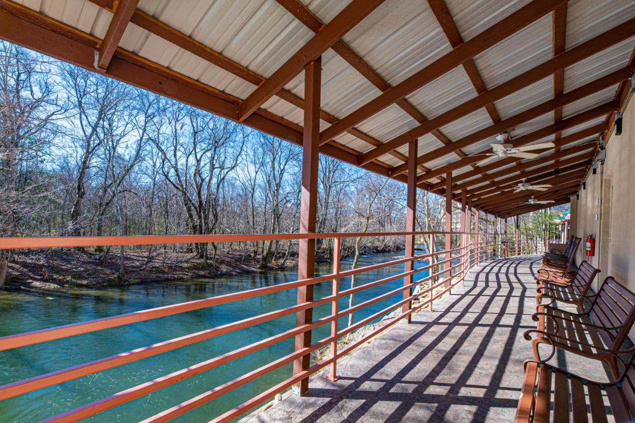 | River Bend Inn - Pigeon Forge