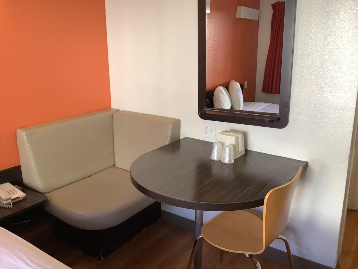  | Carlsbad Village Inn