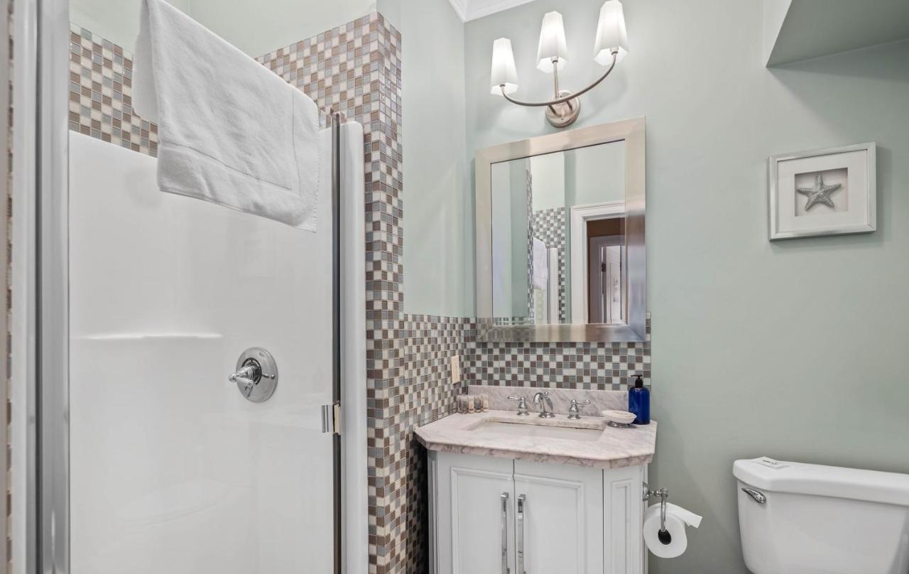 | The Beacon Waterfront Inn