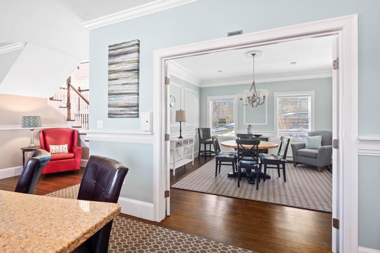 | The Beacon Waterfront Inn