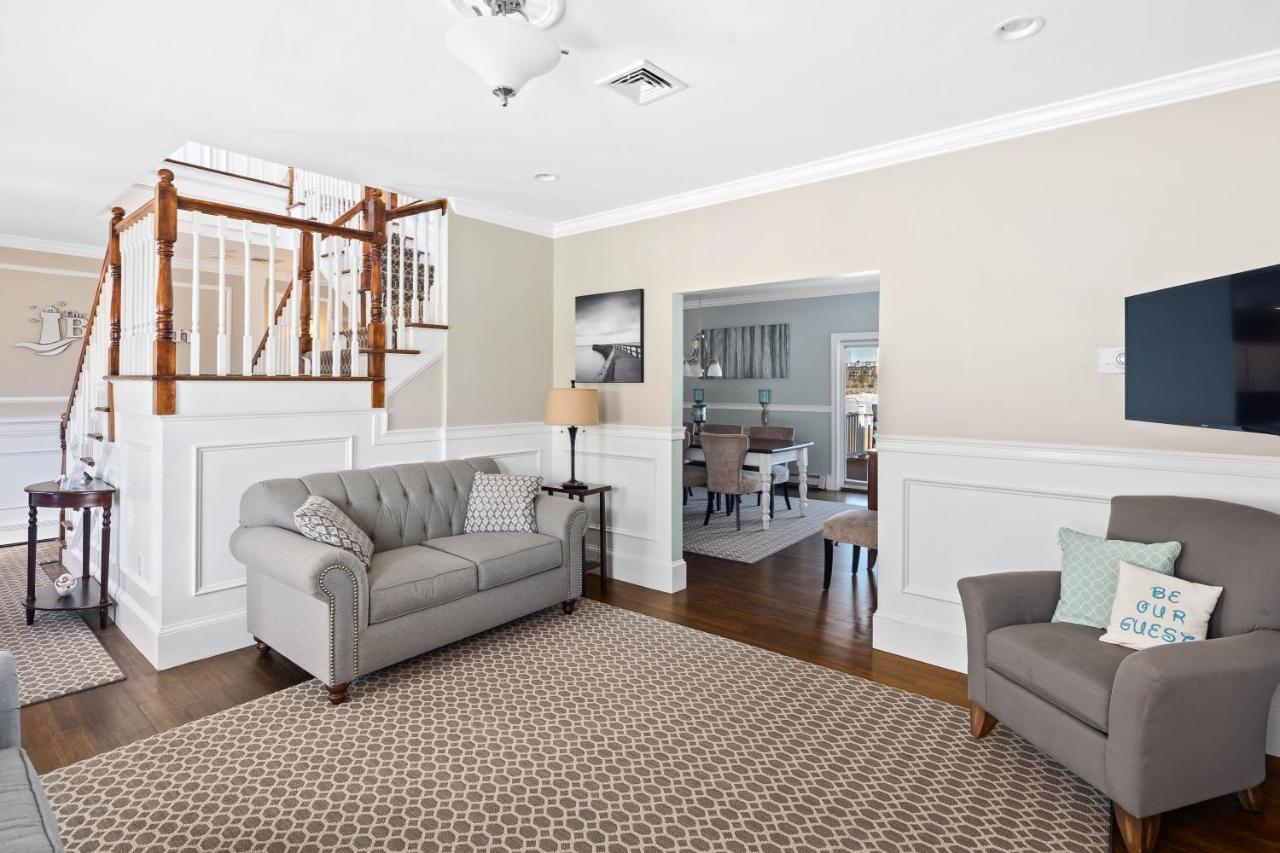 | The Beacon Waterfront Inn