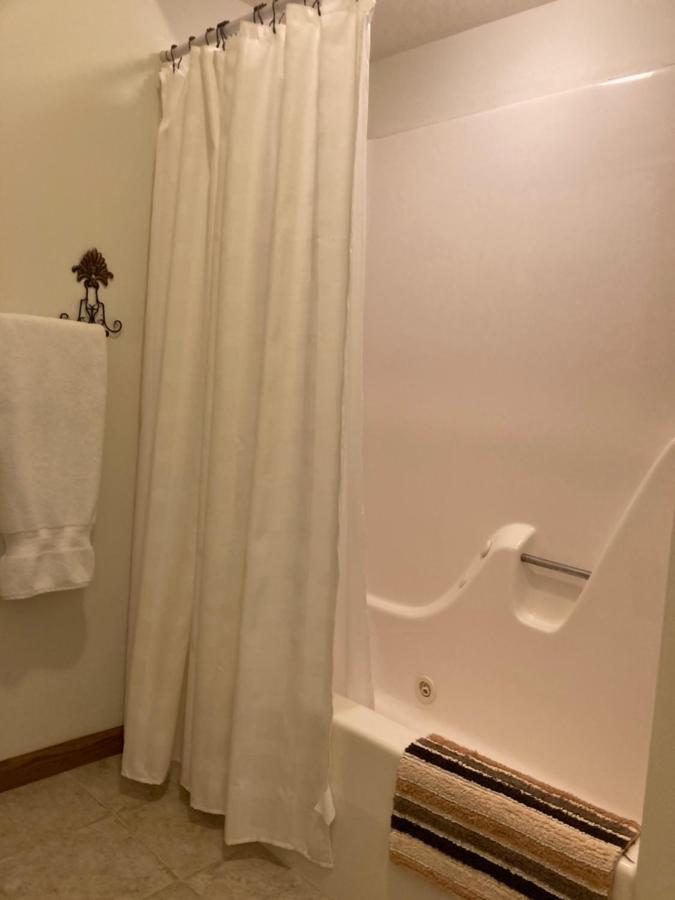 | Oak Valley Inn and Suites