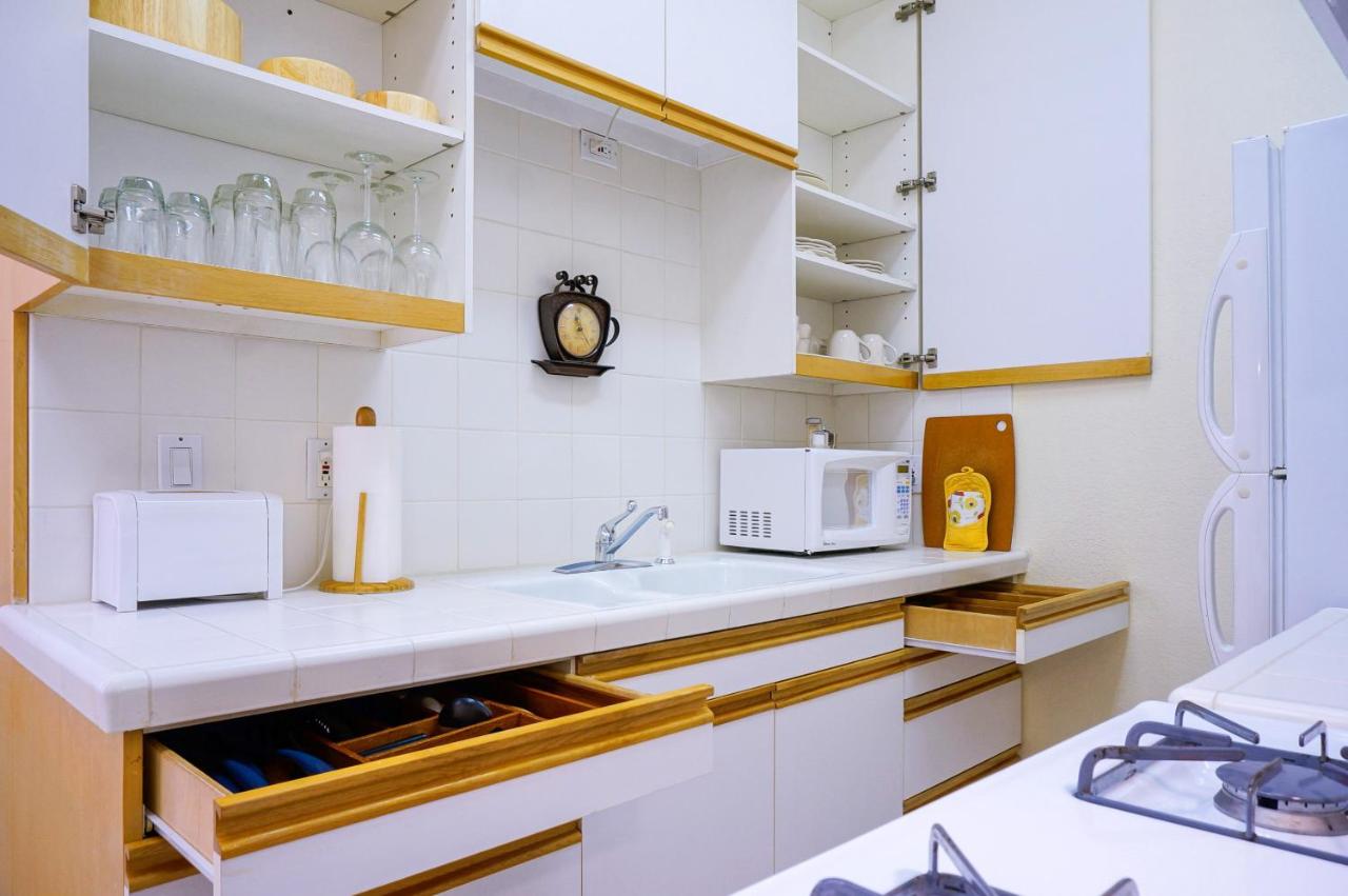 Deluxe King Studio with Fireplace and Kitchen - 116C at Harbor House Inn