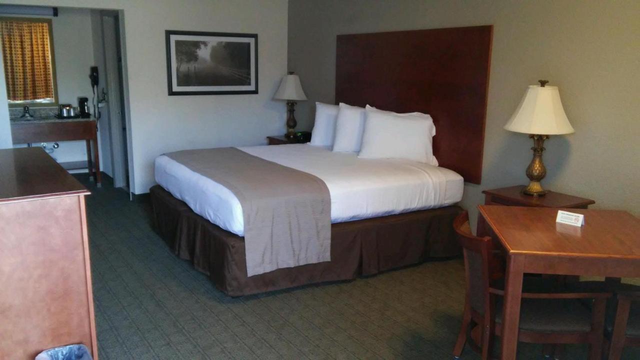 King Room - Accessible/Non Smoking at Extended Stay Inn & Suites Marion I-57
