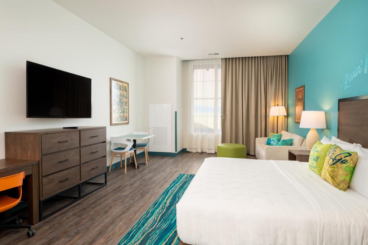 Standard King Room at The Lodge at Camp Margaritaville