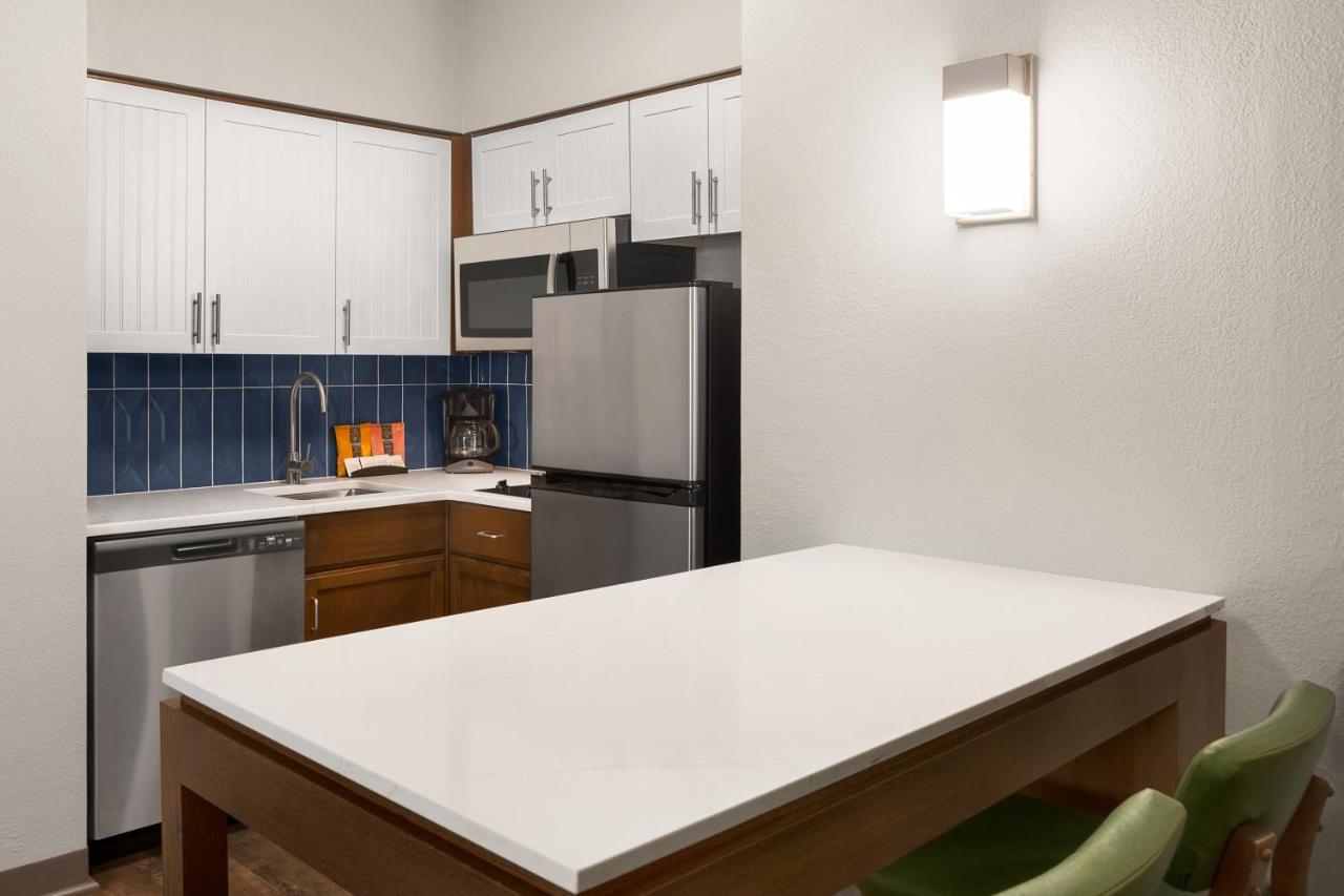 One-Bedroom Queen Suite - Disability Access at Staybridge Suites Quantico-Stafford by IHG