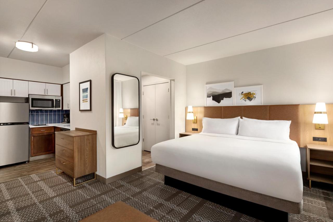 Studio Queen Suite with Wheelchair Access - Non-Smoking at Staybridge Suites Quantico-Stafford by IHG