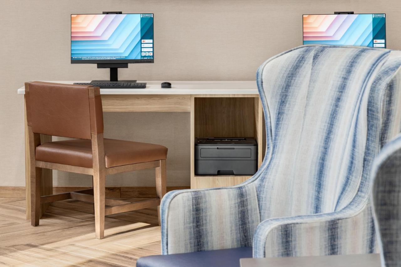 | Staybridge Suites Quantico-Stafford, an IHG Hotel