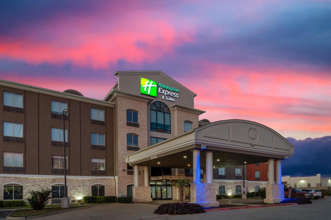 | Holiday Inn Express & Suites Dallas East - Fair Park, an IHG Hotel