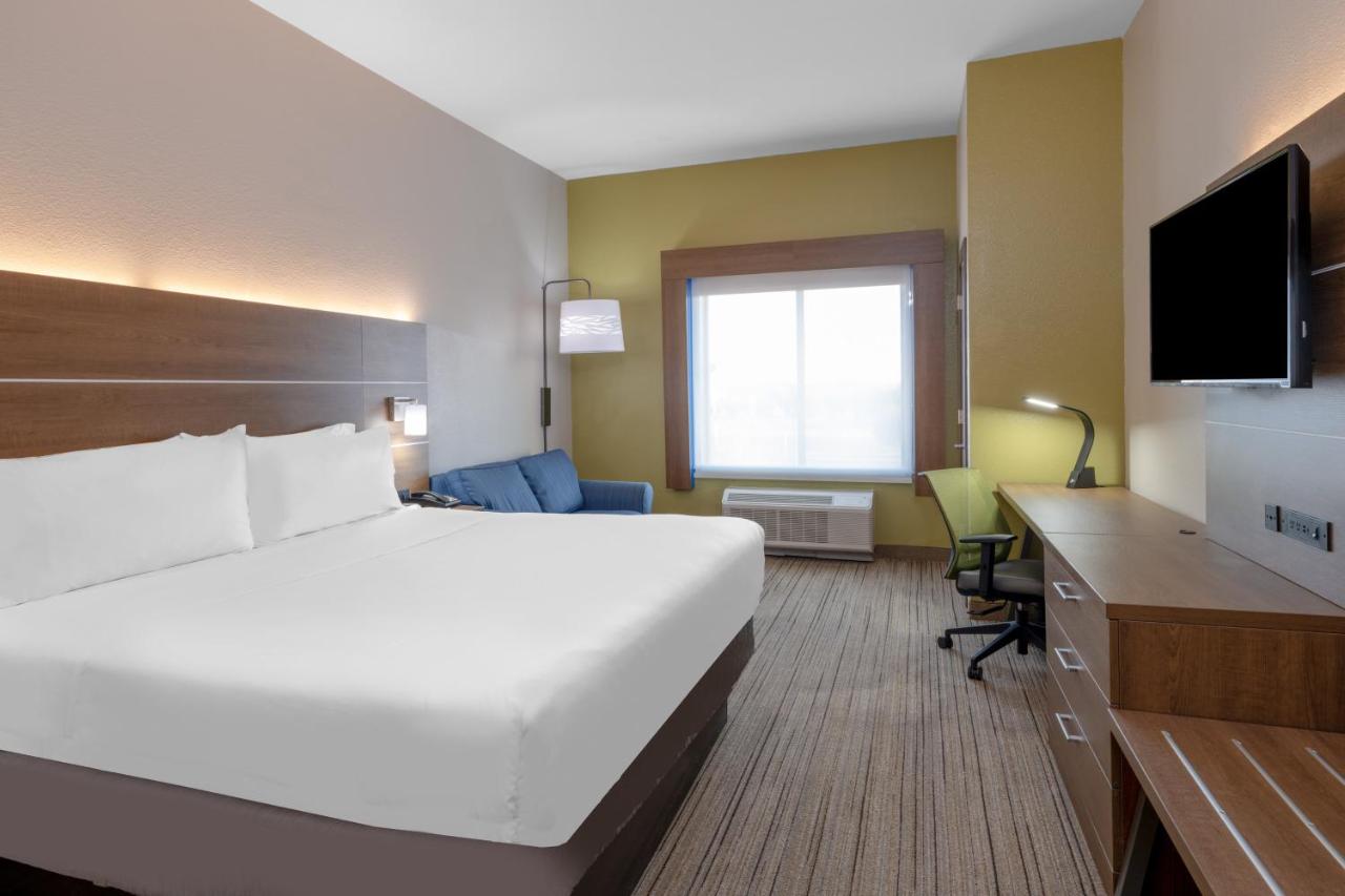  | Holiday Inn Express & Suites Dallas Fair Park