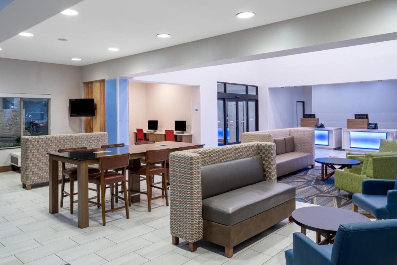 | Holiday Inn Express & Suites Dallas East - Fair Park, an IHG Hotel