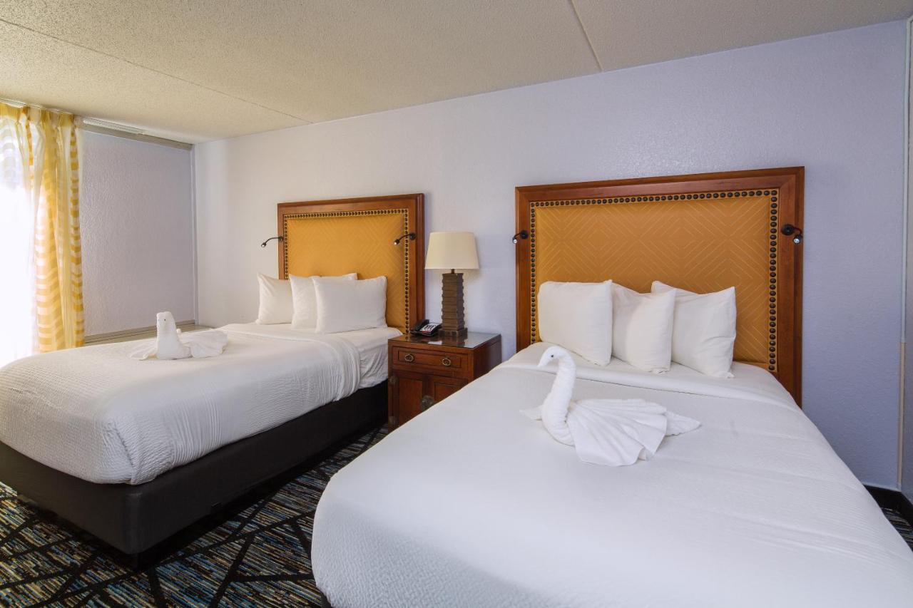  | Whispering Woods Hotel & Conference Center