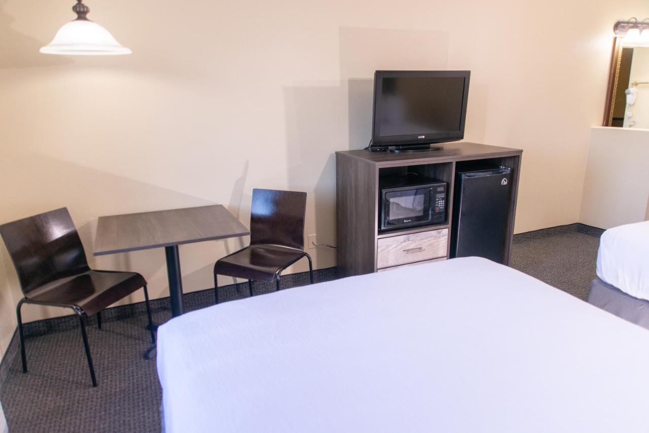 Queen Room with Two Queen Beds at The Stone Castle Hotel & Conference Center