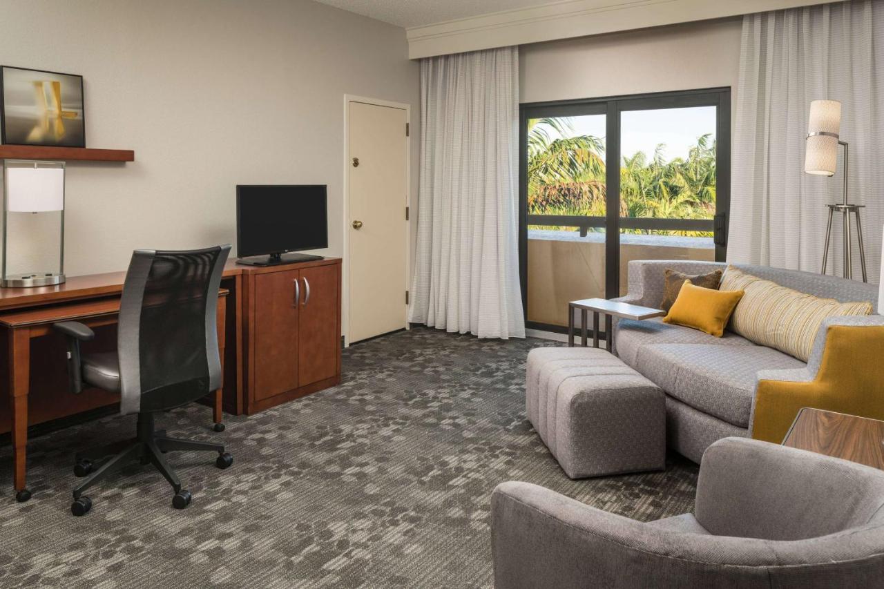 Hearing Accessible Guestroom Two Queens at Sonesta Select Miami Lakes