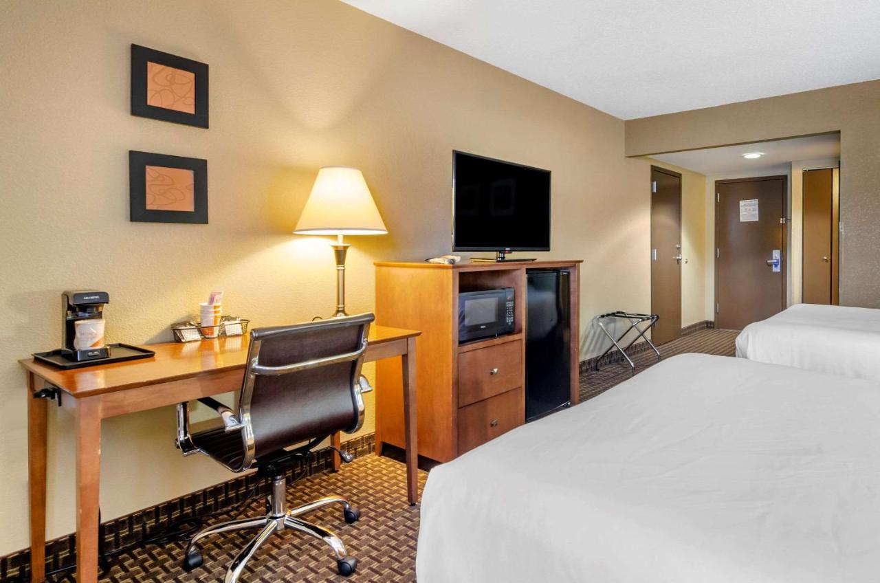  | Comfort Inn & Suites Raphine - Lexington near I-81 and I-64