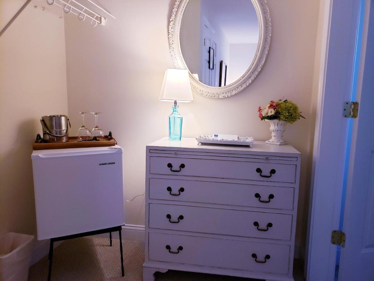 | Elmere House Bed & Breakfast
