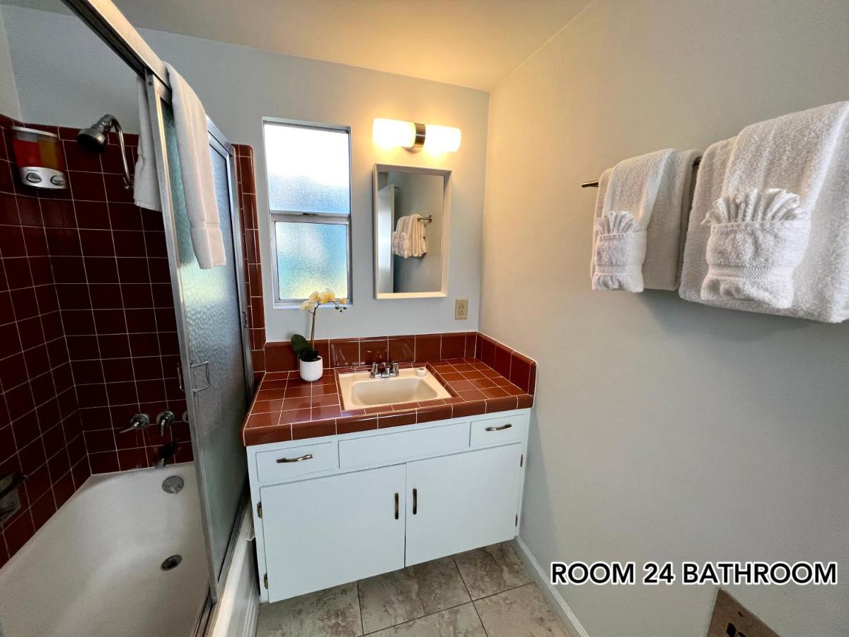  | Atrium at Vista Grande - A Gay Men's Resort