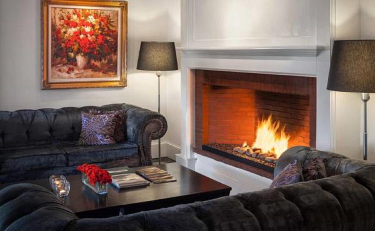 | Relais Chateaux Camden Harbour Inn