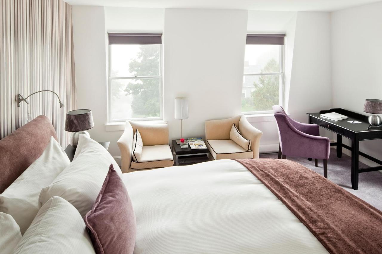 | Relais Chateaux Camden Harbour Inn