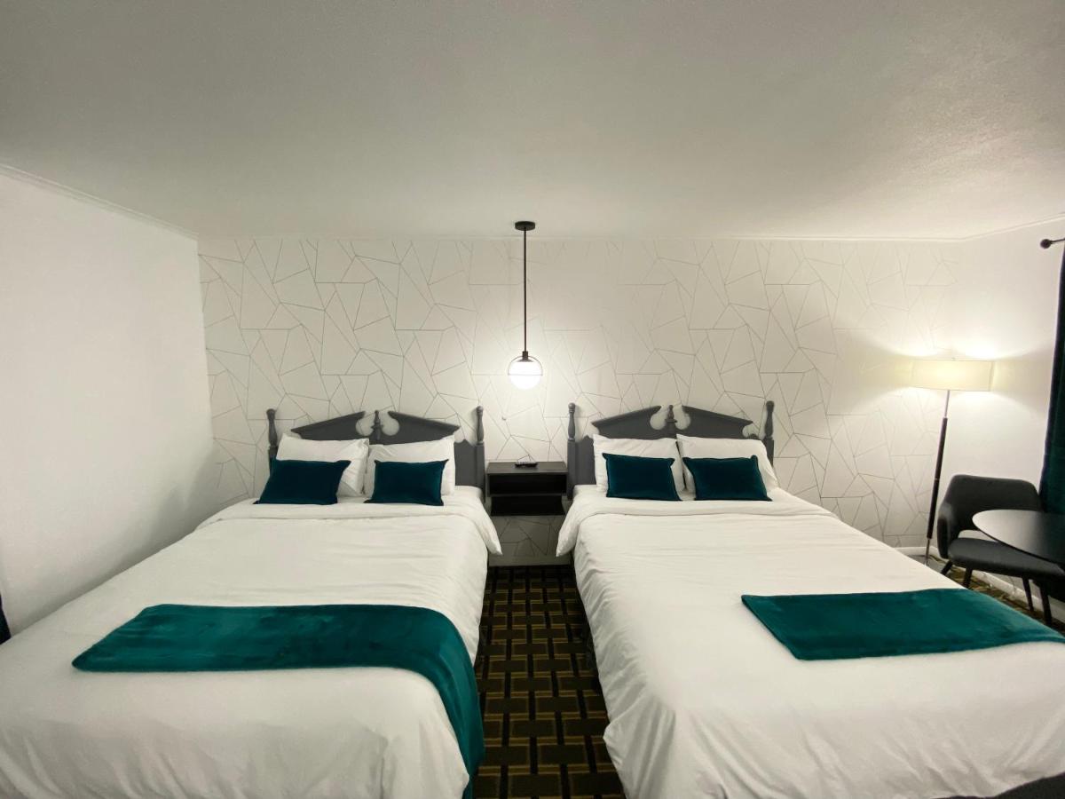 | Pilgrim Inn