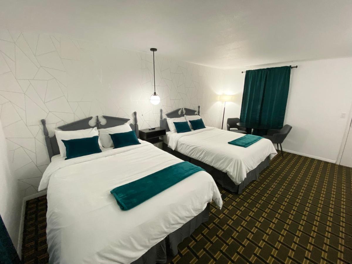 | Pilgrim Inn