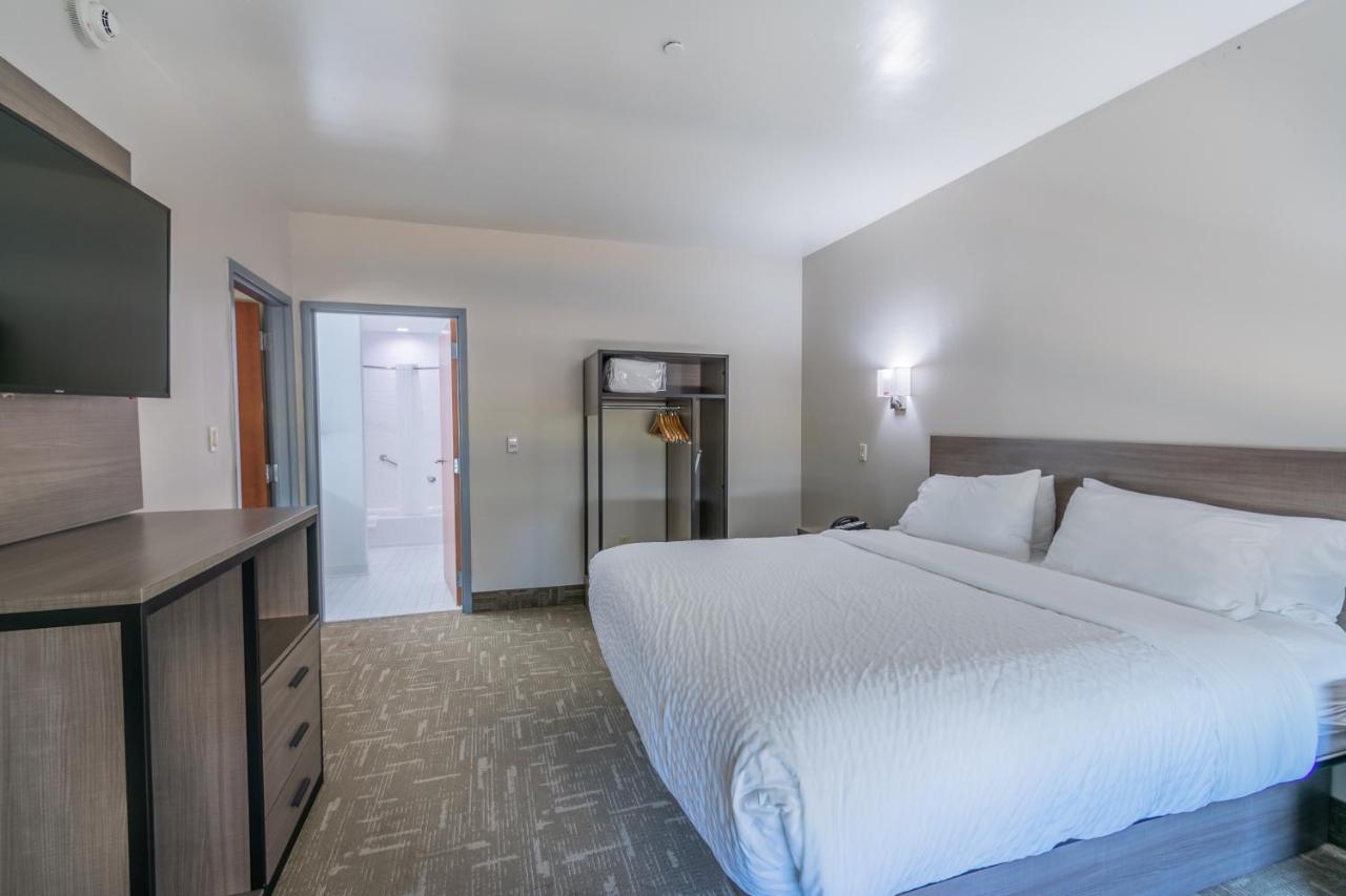 Accessible King Suite with Sofa Bed - Non Smoking at Clarion Pointe Galveston Seawall