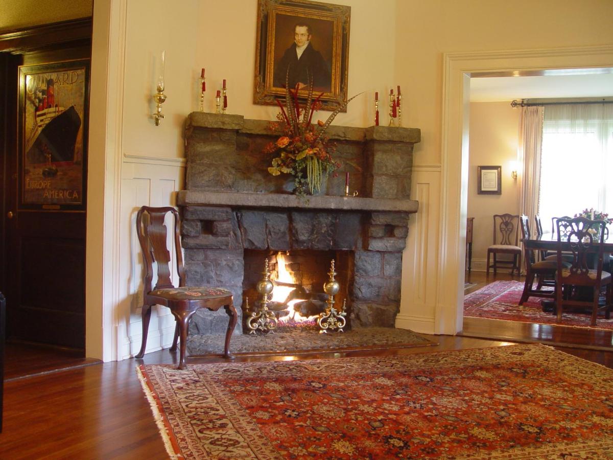 | 1900 Inn on Montford