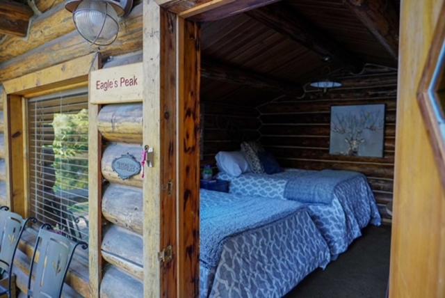 | Hope Alaska's Bear Creek Lodge