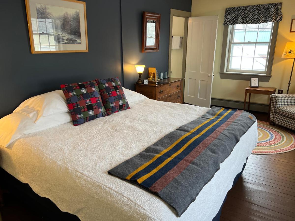 | Shoreham Inn Bed & Breakfast