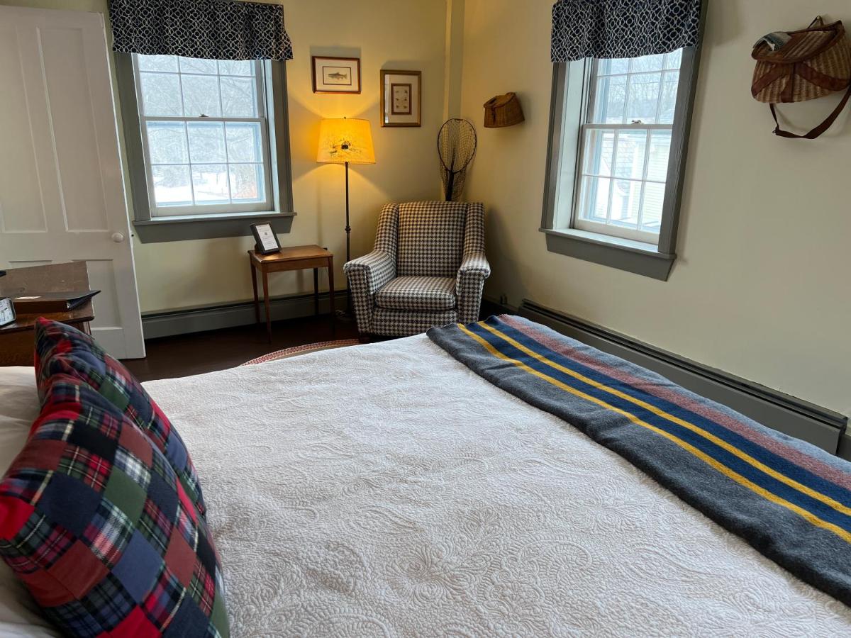 | Shoreham Inn Bed & Breakfast