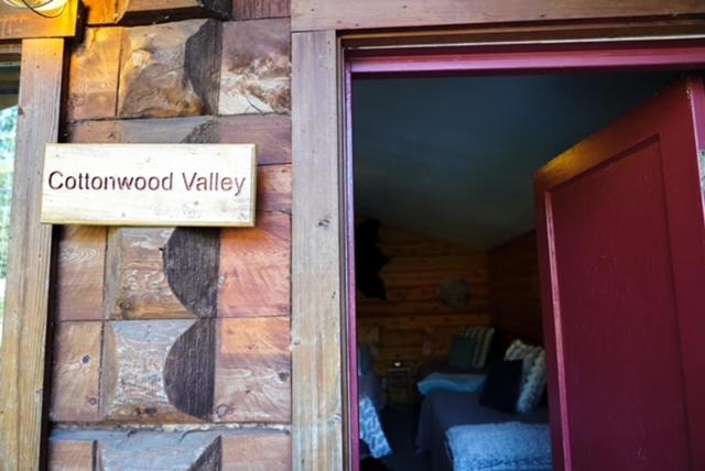 | Hope Alaska's Bear Creek Lodge