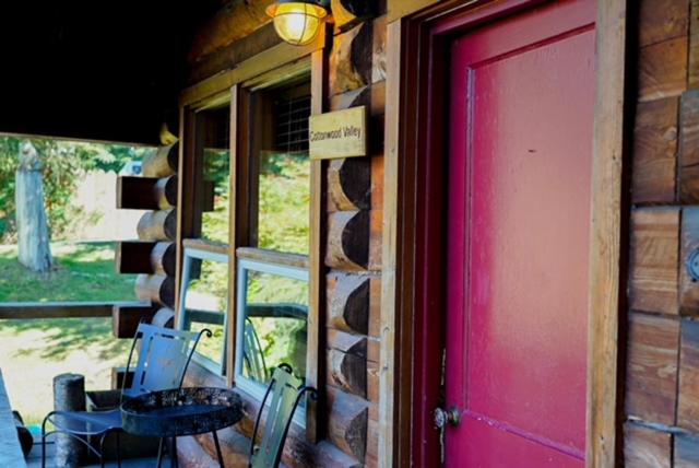 | Hope Alaska's Bear Creek Lodge