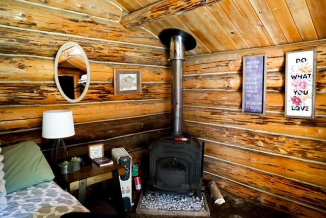 | Hope Alaska's Bear Creek Lodge