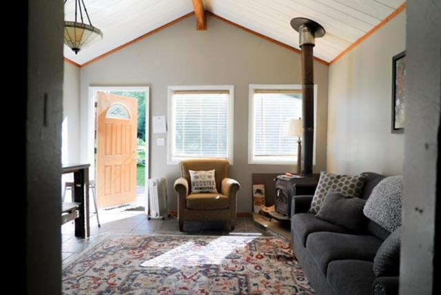 | Hope Alaska's Bear Creek Lodge