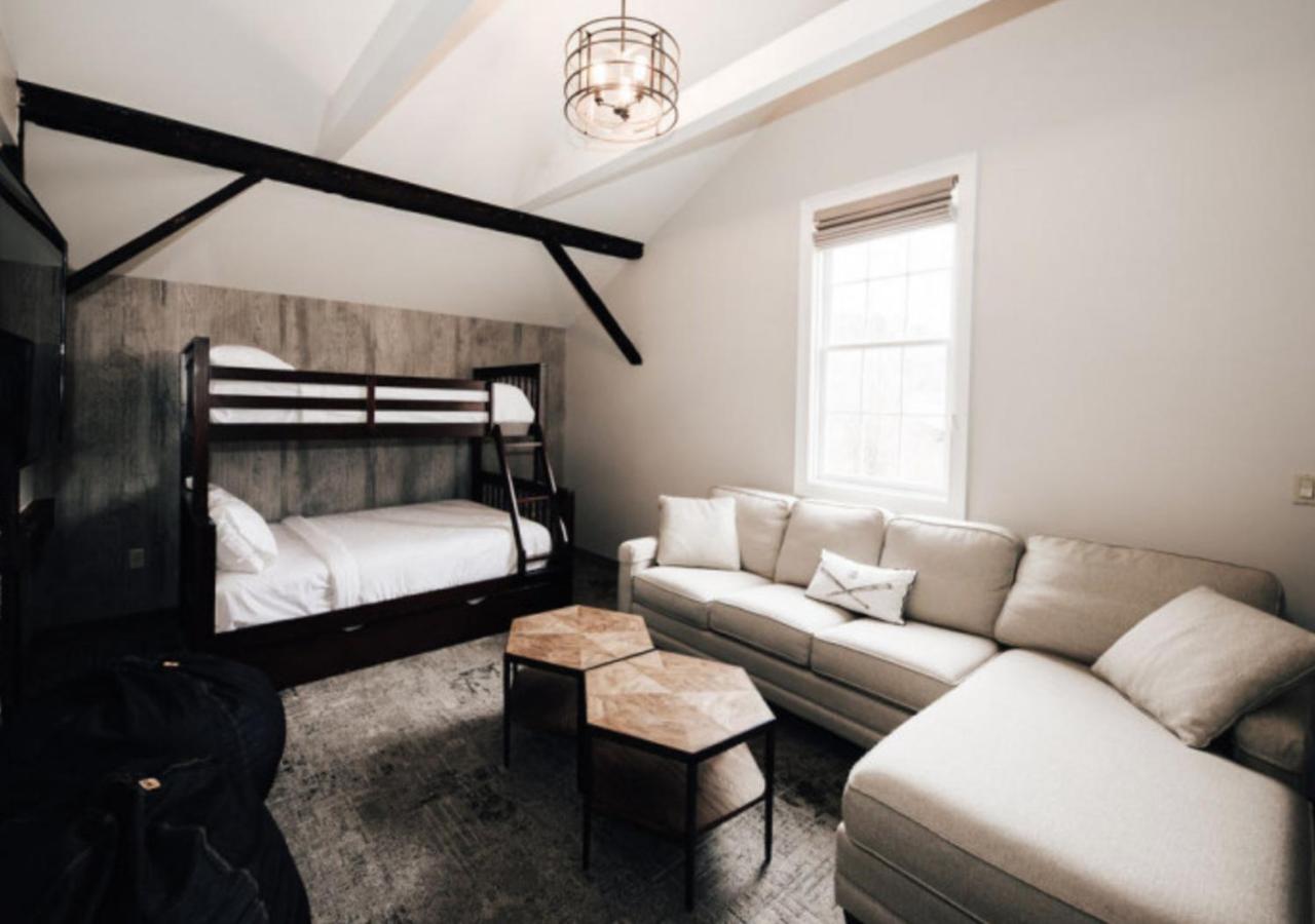 Queen Suite at The Railroad Inn