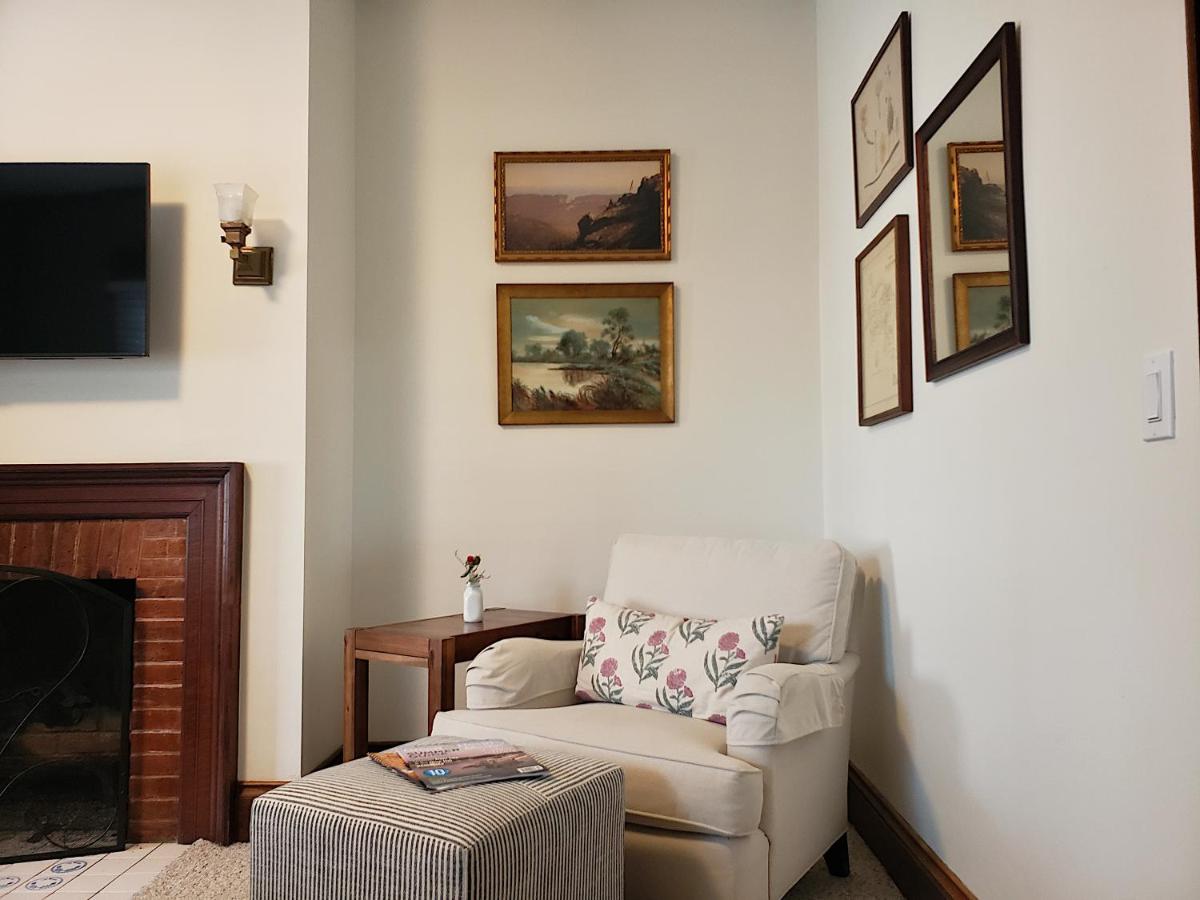 | Hearthside Inn