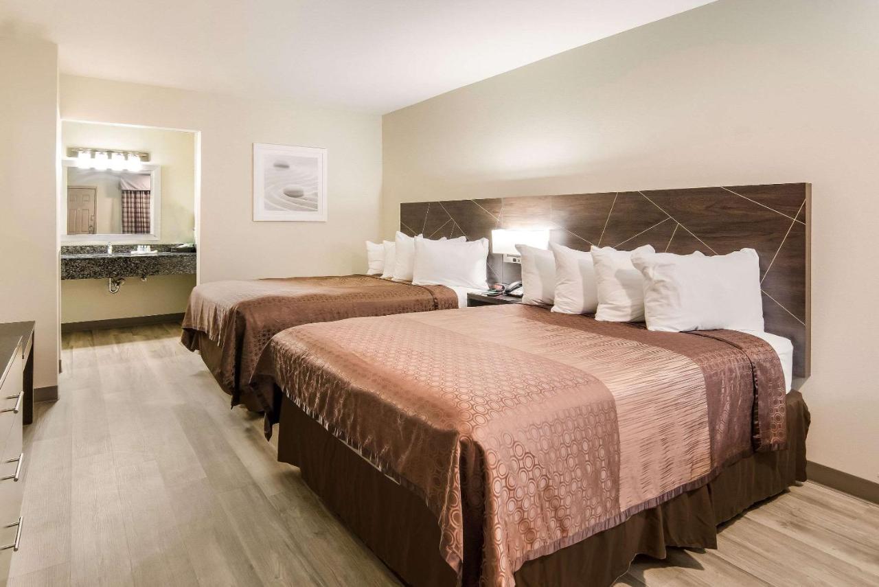 Double Room with Two Double Beds - Non Smoking at Quality Inn & Suites Dallas - Cityplace