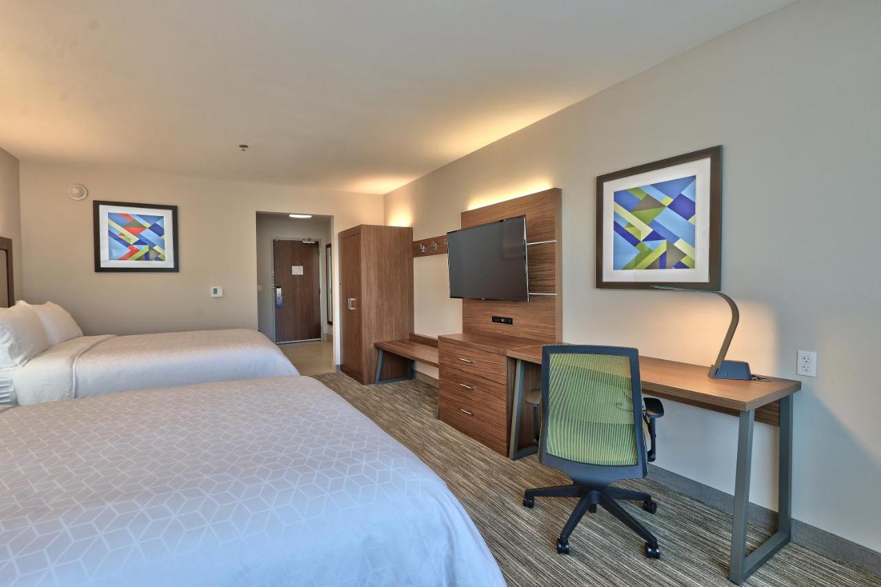 Room with Two Beds - Hearing Accessible - Non-Smoking at Holiday Inn Express & Suites Albuquerque East by IHG