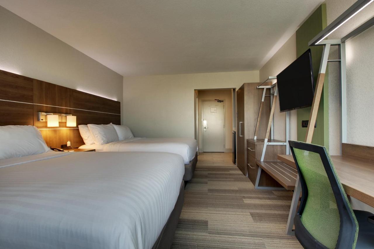  | Holiday Inn Express & Suites Wapakoneta