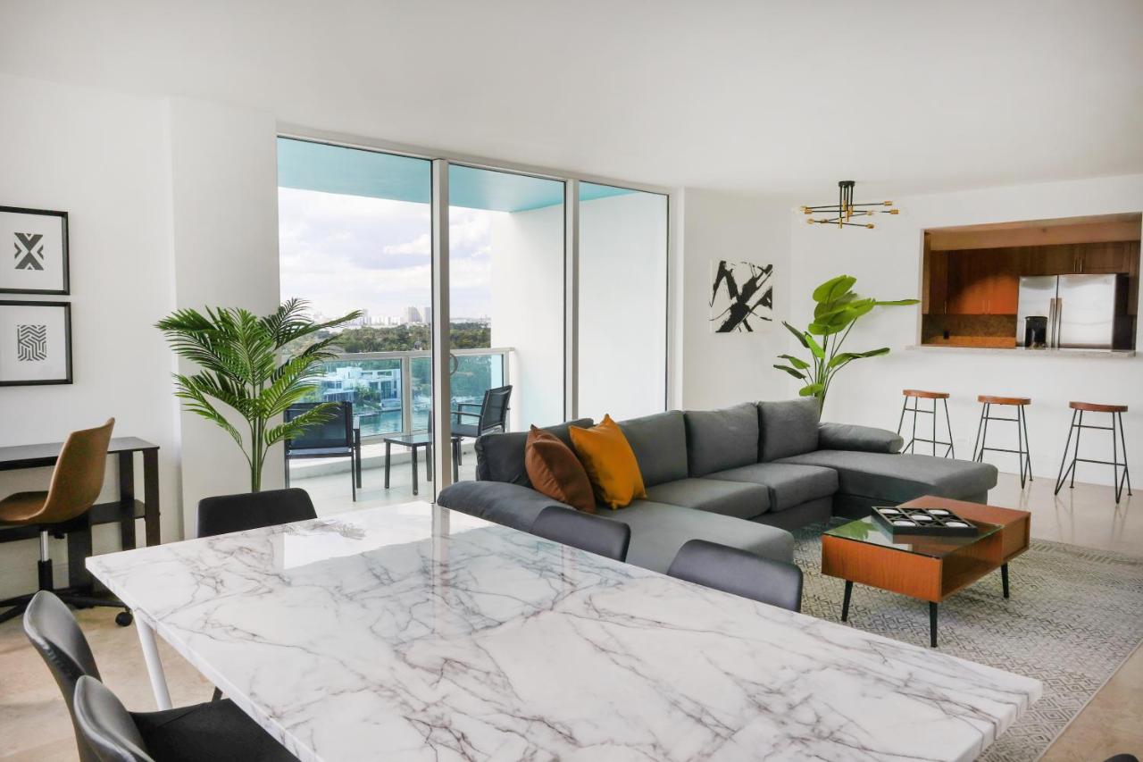 Corner Bayview Master Suite 2 Bedroom 2 Bath and Kitchen at Seacoast Suites on Miami Beach