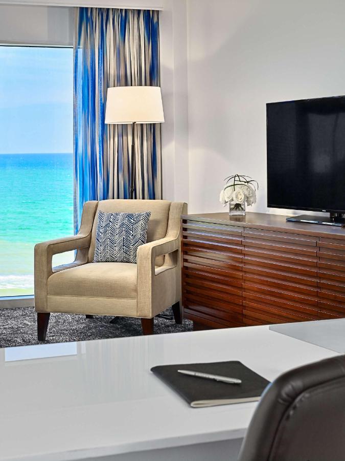 Preferred King Curve Room with Ocean View at Sonesta Fort Lauderdale Beach
