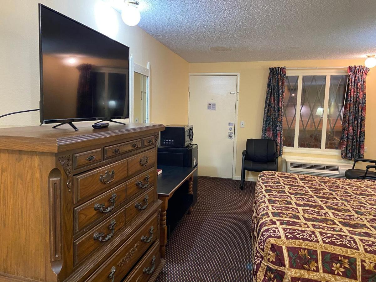 | Corbin Inn
