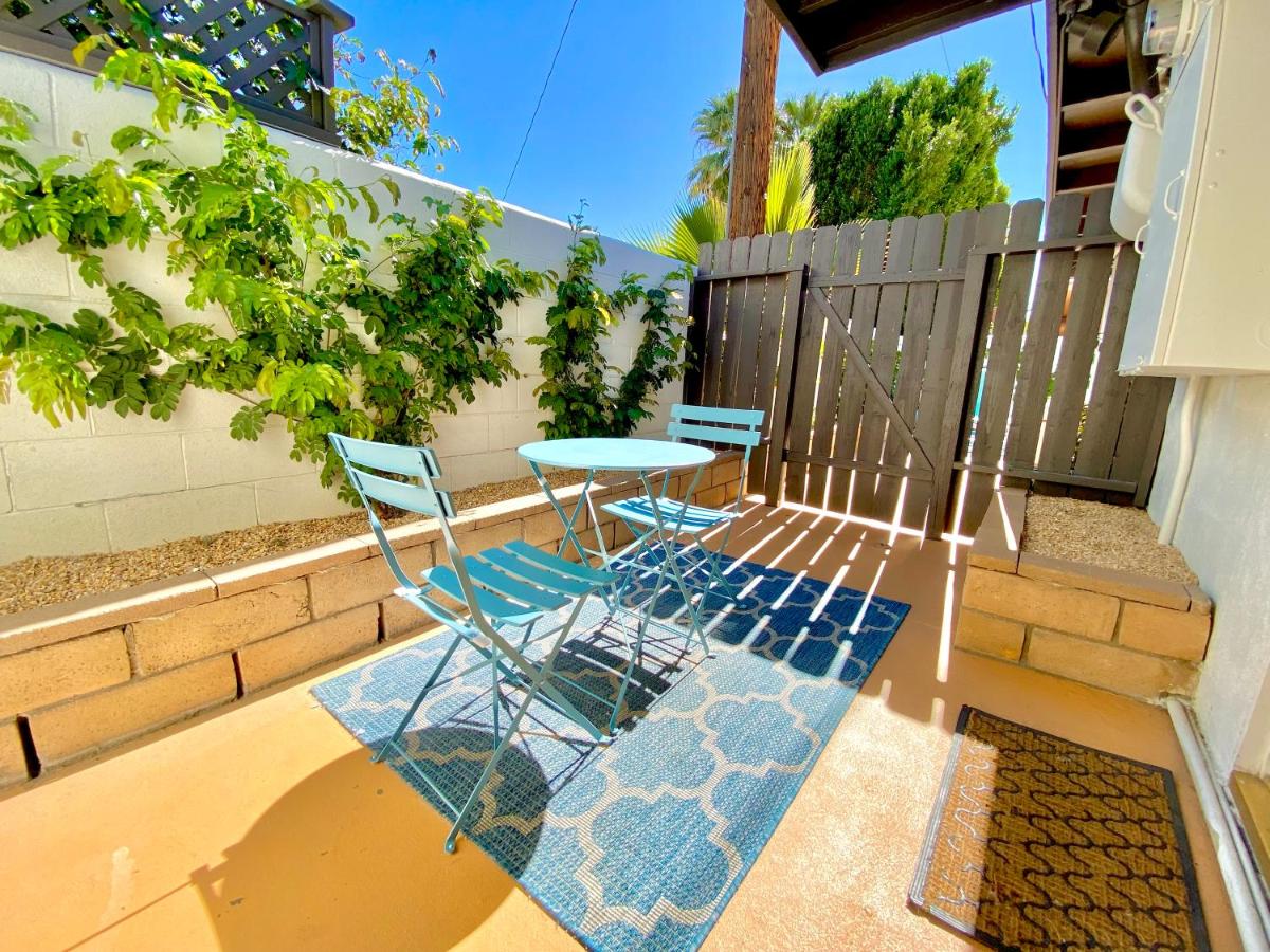  | Old Ranch Inn - Adults Only 21 & Up