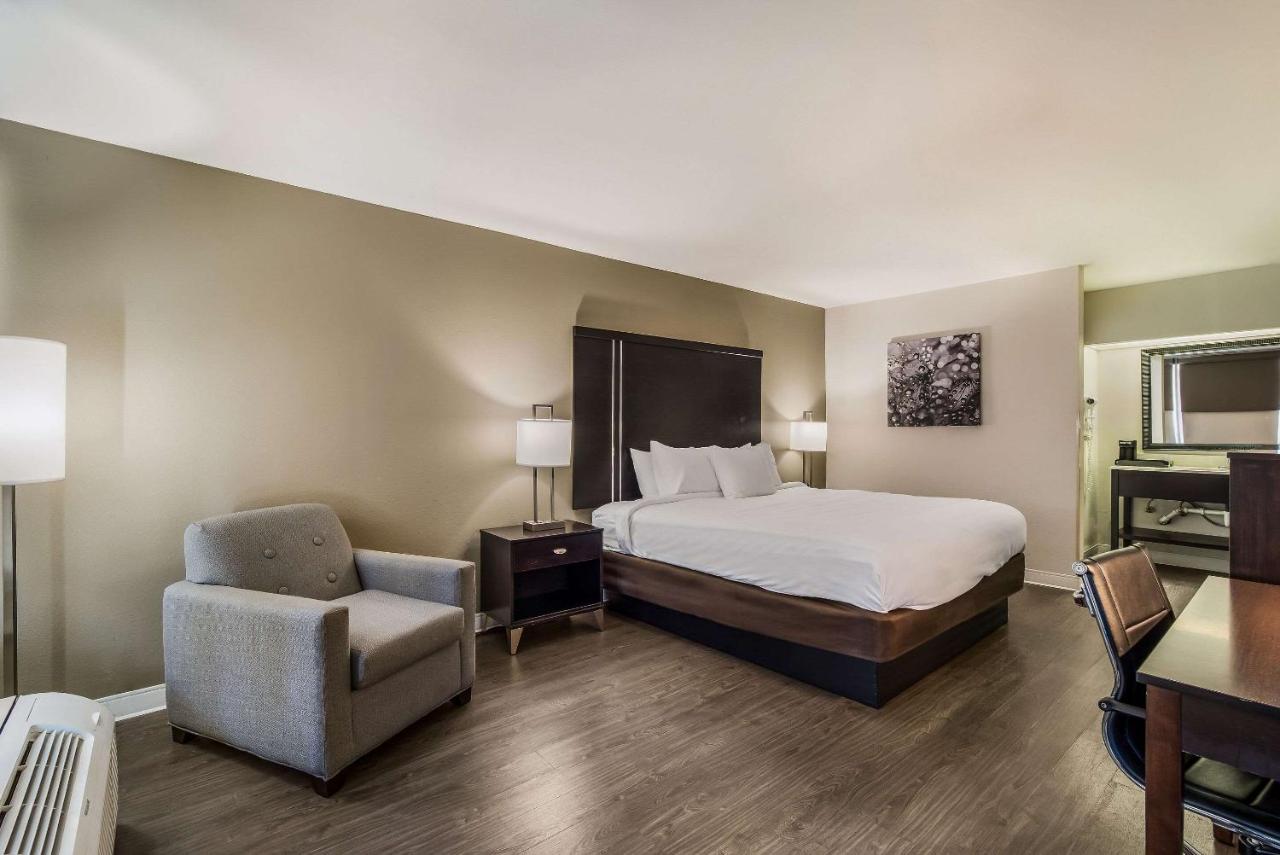 Standard King Room - Non Smoking at Rodeway Inn & Suites