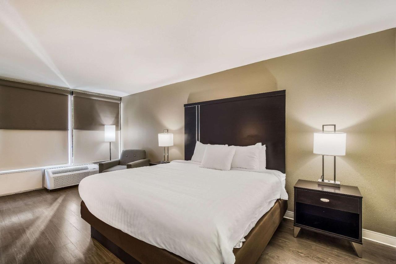 Rodeway Inn & Suites