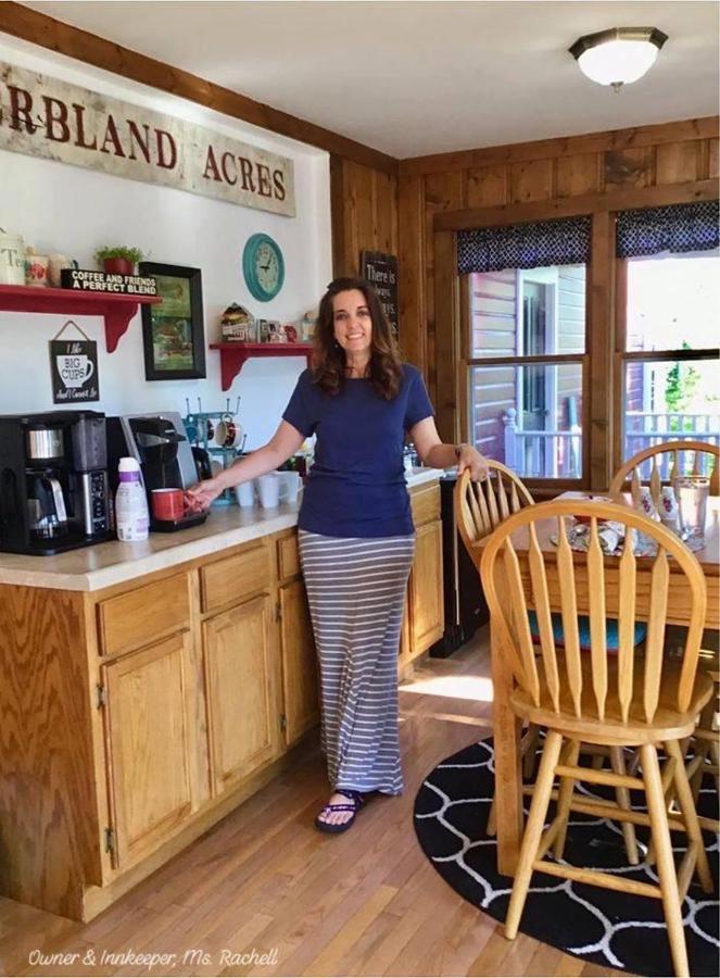 | Plain & Fancy Bed & Breakfast